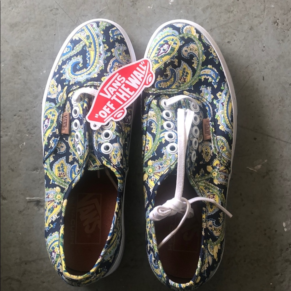 NWOT paisley vans